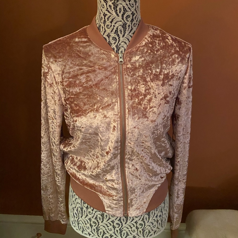 Velvet peach zip jacket with pockets